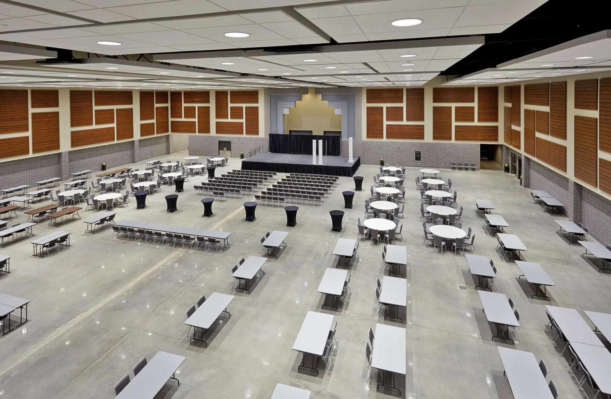 Doubletree By Hilton Lawrenceburg Hotel Екстериор снимка